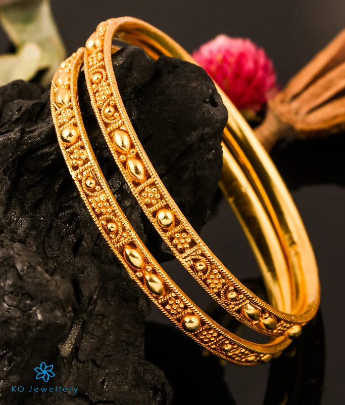 Petal carved bangles-The Sana Silver Bangle (Size 2.4)